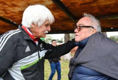 Foto de la galería: A puro Rugby: los "Classics" de Centro de Cazadores homenajearon al consagrado Carmelo Rodríguez