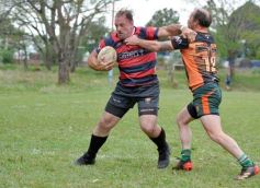 Foto de la galería: A puro Rugby: los "Classics" de Centro de Cazadores homenajearon al consagrado Carmelo Rodríguez