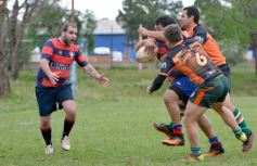 Foto de la galería: A puro Rugby: los "Classics" de Centro de Cazadores homenajearon al consagrado Carmelo Rodríguez