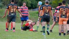 Foto de la galería: A puro Rugby: los "Classics" de Centro de Cazadores homenajearon al consagrado Carmelo Rodríguez
