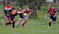 Foto de la galería: A puro Rugby: los "Classics" de Centro de Cazadores homenajearon al consagrado Carmelo Rodríguez