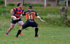 Foto de la galería: A puro Rugby: los "Classics" de Centro de Cazadores homenajearon al consagrado Carmelo Rodríguez