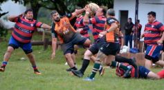 Foto de la galería: A puro Rugby: los "Classics" de Centro de Cazadores homenajearon al consagrado Carmelo Rodríguez