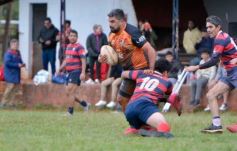 Foto de la galería: A puro Rugby: los "Classics" de Centro de Cazadores homenajearon al consagrado Carmelo Rodríguez