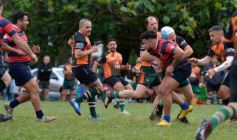 Foto de la galería: A puro Rugby: los "Classics" de Centro de Cazadores homenajearon al consagrado Carmelo Rodríguez