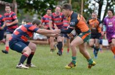 Foto de la galería: A puro Rugby: los "Classics" de Centro de Cazadores homenajearon al consagrado Carmelo Rodríguez