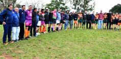 Foto de la galería: A puro Rugby: los "Classics" de Centro de Cazadores homenajearon al consagrado Carmelo Rodríguez
