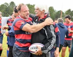 Foto de la galería: A puro Rugby: los "Classics" de Centro de Cazadores homenajearon al consagrado Carmelo Rodríguez