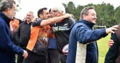 Foto de la galería: A puro Rugby: los "Classics" de Centro de Cazadores homenajearon al consagrado Carmelo Rodríguez