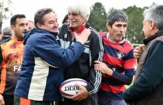 Foto de la galería: A puro Rugby: los "Classics" de Centro de Cazadores homenajearon al consagrado Carmelo Rodríguez