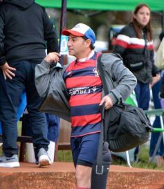 Foto de la galería: A puro Rugby: los "Classics" de Centro de Cazadores homenajearon al consagrado Carmelo Rodríguez