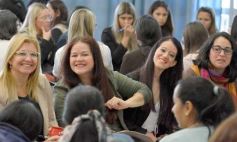 Sixto Fotografías. Sociedad. Centro de Convenciones - Debate en clave política: el Frente Renovador encabezó un congreso de Mujeres Misioneras