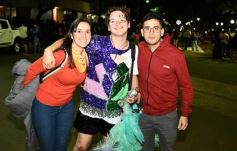 Foto de la galería: Volvió la fiesta y el encuentro en la primera noche de calle de la estudiantina