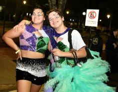 Foto de la galería: Volvió la fiesta y el encuentro en la primera noche de calle de la estudiantina