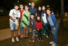 Foto de la galería: Volvió la fiesta y el encuentro en la primera noche de calle de la estudiantina