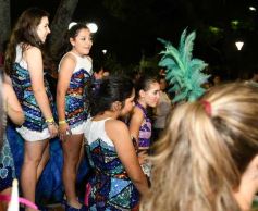Foto de la galería: Volvió la fiesta y el encuentro en la primera noche de calle de la estudiantina