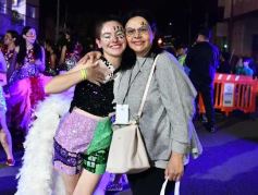 Foto de la galería: Volvió la fiesta y el encuentro en la primera noche de calle de la estudiantina
