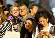 Foto de la galería: Volvió la fiesta y el encuentro en la primera noche de calle de la estudiantina