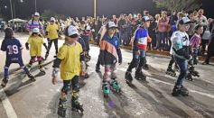 Foto de la galería: Volvió la fiesta y el encuentro en la primera noche de calle de la estudiantina