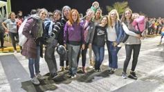 Foto de la galería: Volvió la fiesta y el encuentro en la primera noche de calle de la estudiantina