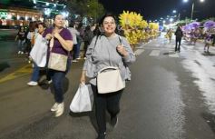 Foto de la galería: Volvió la fiesta y el encuentro en la primera noche de calle de la estudiantina