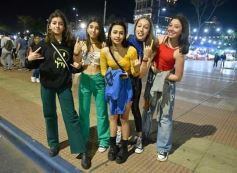 Foto de la galería: Volvió la fiesta y el encuentro en la primera noche de calle de la estudiantina