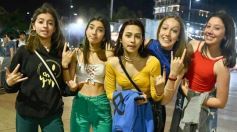 Foto de la galería: Volvió la fiesta y el encuentro en la primera noche de calle de la estudiantina