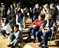 Foto de la galería: Volvió la fiesta y el encuentro en la primera noche de calle de la estudiantina