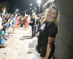 Foto de la galería: Volvió la fiesta y el encuentro en la primera noche de calle de la estudiantina