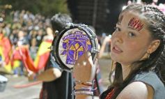 Sixto Fotografías. Sociedad. Estudiantina - Volvió la fiesta y el encuentro en la primera noche de calle de la estudiantina