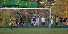 Foto de la galería: Regional Amateur: La Picada sumó de a tres en el inicio del torneo