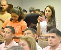 Foto de la galería: Junto a la militancia, el Peronismo Renovador celebró el Dia de la Lealtad