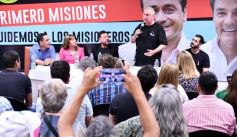Foto de la galería: Junto a la militancia, el Peronismo Renovador celebró el Dia de la Lealtad