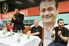 Foto de la galería: Junto a la militancia, el Peronismo Renovador celebró el Dia de la Lealtad