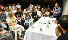 Foto de la galería: Junto a la militancia, el Peronismo Renovador celebró el Dia de la Lealtad