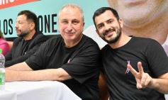 Foto de la galería: Junto a la militancia, el Peronismo Renovador celebró el Dia de la Lealtad