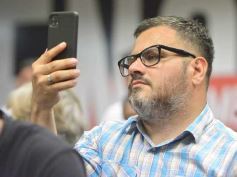 Foto de la galería: Junto a la militancia, el Peronismo Renovador celebró el Dia de la Lealtad