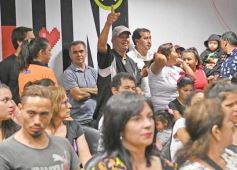 Foto de la galería: Junto a la militancia, el Peronismo Renovador celebró el Dia de la Lealtad