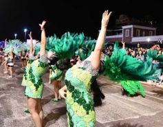 Foto de la galería: Sigue la fiesta: más postales de lo que fue la primera noche de la estudiantina