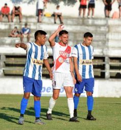 Foto de la galería: Torneo Regional: el arranque para Guaraní fue con el pie derecho y triunfo de local