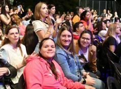 Foto de la galería: Junto a una multitud presente, Abel Pintos volvió a deslumbrar en la capital misionera