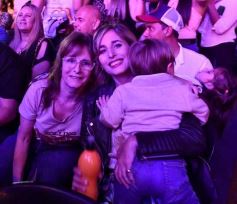 Foto de la galería: Junto a una multitud presente, Abel Pintos volvió a deslumbrar en la capital misionera
