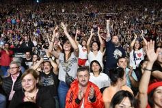 Foto de la galería: Junto a una multitud presente, Abel Pintos volvió a deslumbrar en la capital misionera
