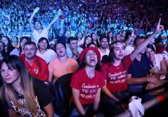 Foto de la galería: Junto a una multitud presente, Abel Pintos volvió a deslumbrar en la capital misionera