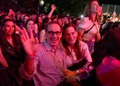 Foto de la galería: Junto a una multitud presente, Abel Pintos volvió a deslumbrar en la capital misionera