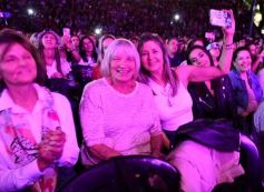 Foto de la galería: Junto a una multitud presente, Abel Pintos volvió a deslumbrar en la capital misionera