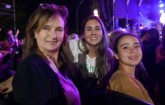 Foto de la galería: Junto a una multitud presente, Abel Pintos volvió a deslumbrar en la capital misionera