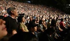 Foto de la galería: Junto a una multitud presente, Abel Pintos volvió a deslumbrar en la capital misionera