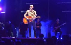 Foto de la galería: Junto a una multitud presente, Abel Pintos volvió a deslumbrar en la capital misionera