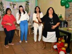 Foto de la galería: Con fiesta sorpresa incluida, Teresa Montiel recibió y compartió su feliz cumpleaños